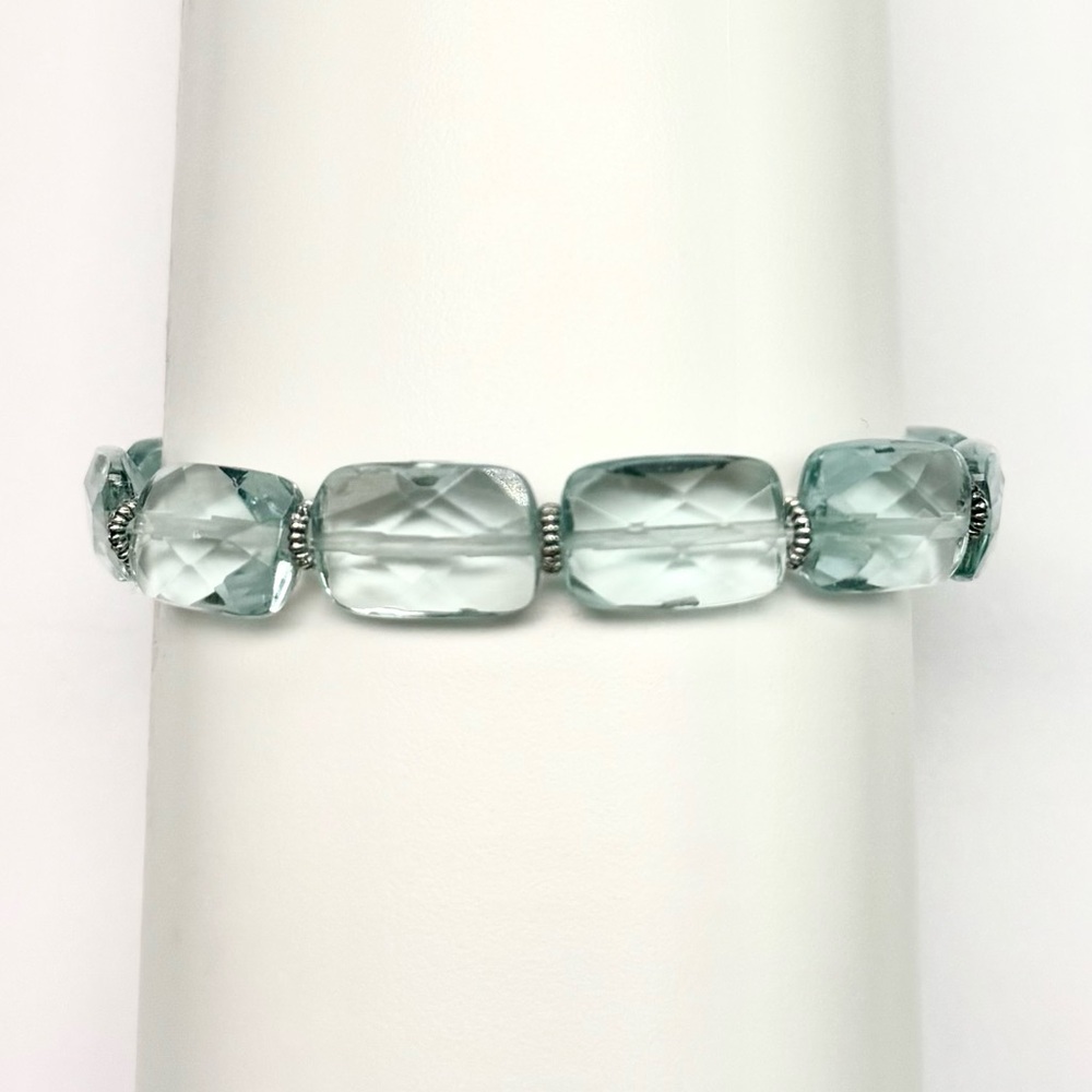 Elegant Aquamarine Bracelet